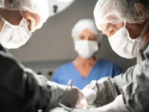 Chirurgia estetică poate remodela aspectul în totalitate
