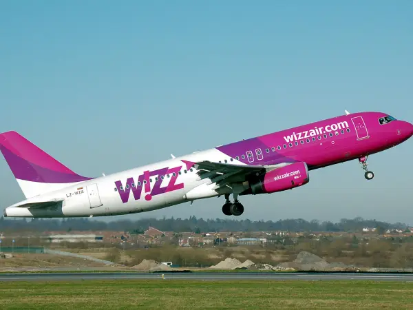 Cele mai bune 10 companii aeriene low-cost din Europa